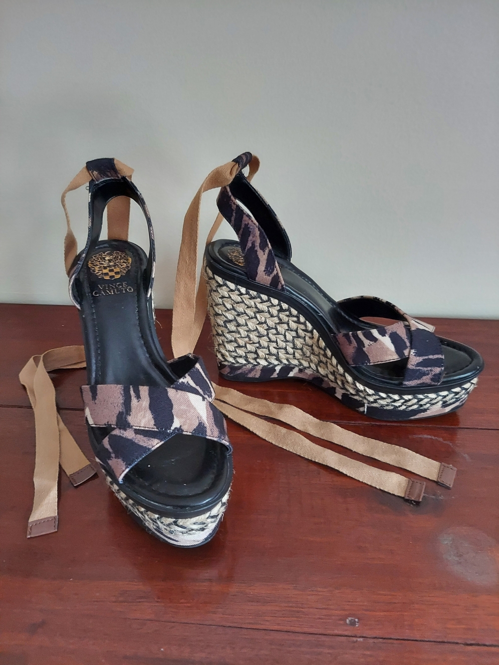 Vince Camuto Leopard-Print Wedge Espadrilles with Tan Ties Size 7M.